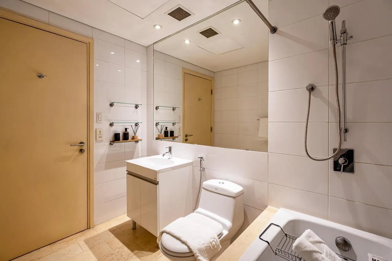 Luxury Apartments With Rooftop Pool & Gym - Avalon Ho Chi Minh City