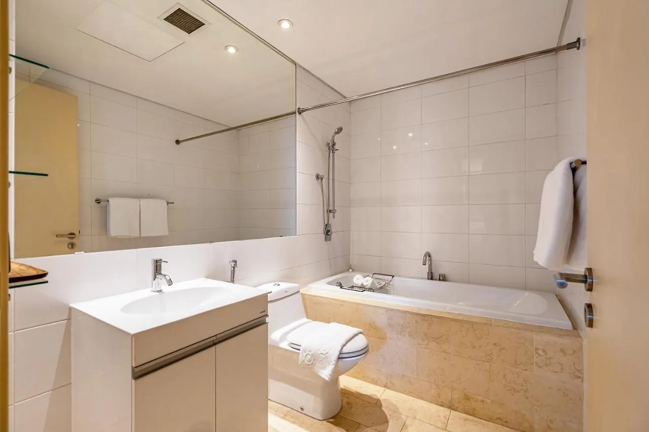 Luxury Apartments With Rooftop Pool & Gym - Avalon Ho Chi Minh City