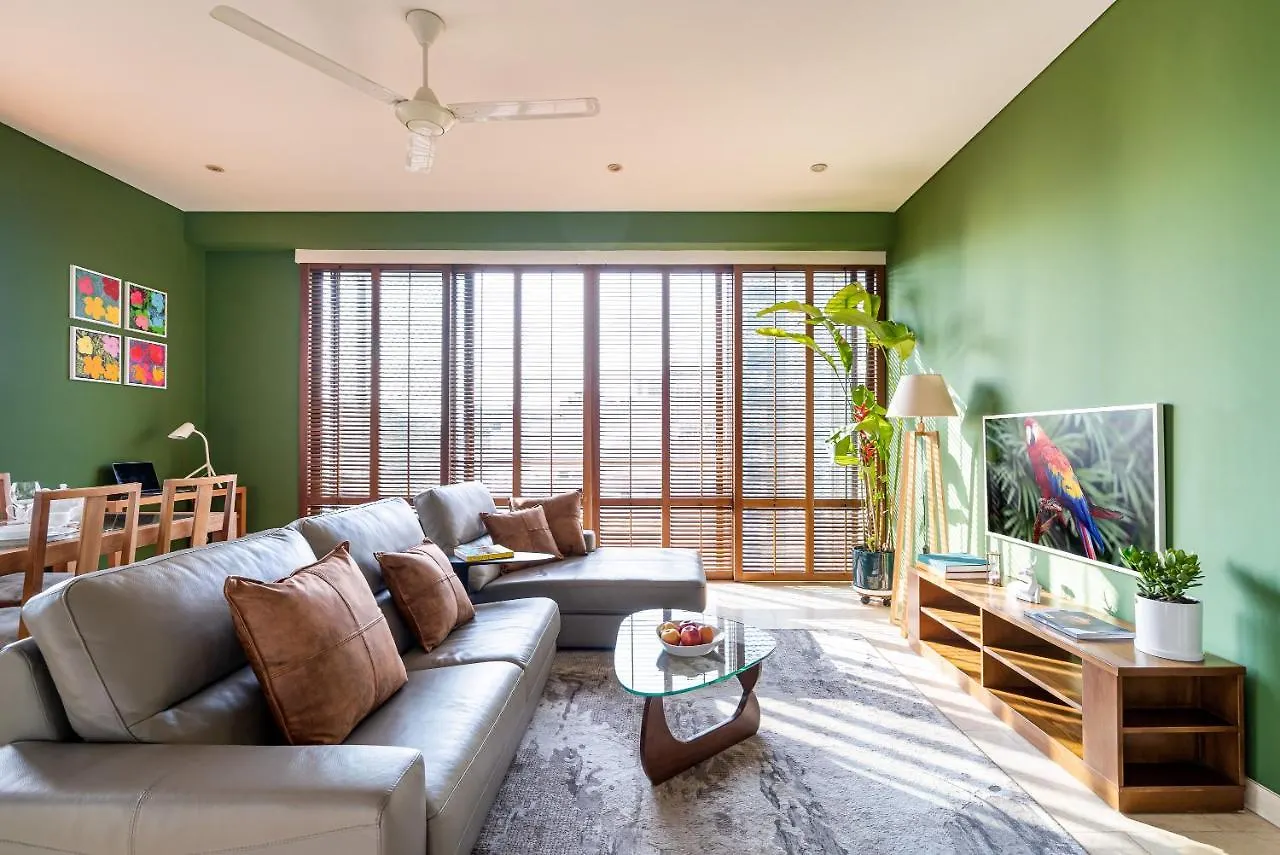Luxury Apartments With Rooftop Pool & Gym - Avalon Ho Chi Minh City 0*,